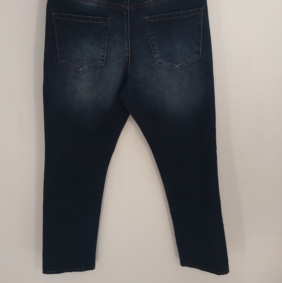 Women's Tahari Mid-Rise Straight Jeans - Picture 5 of 16